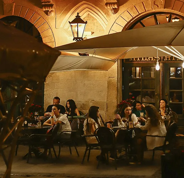 colabora con Populit